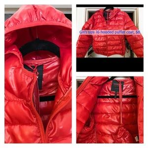 Hooded puffer short coat, girls size 16